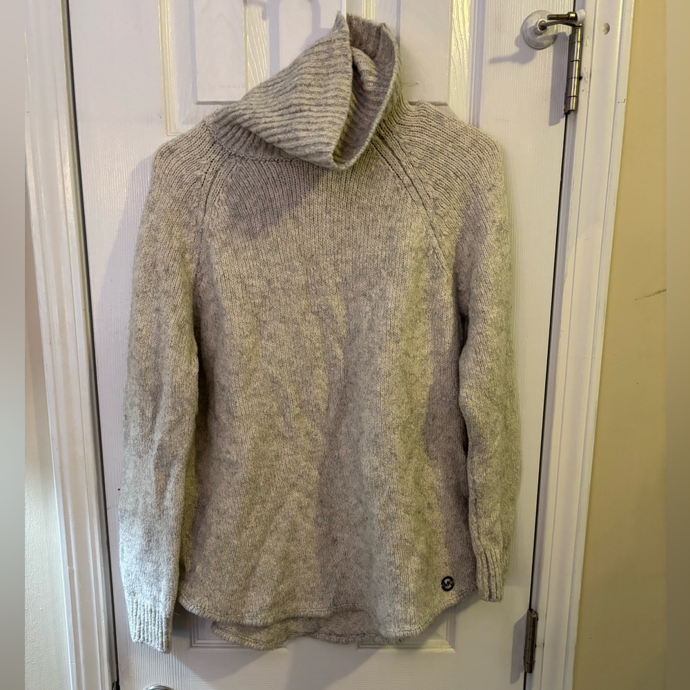 Micheal Kors Turtleneck sweater